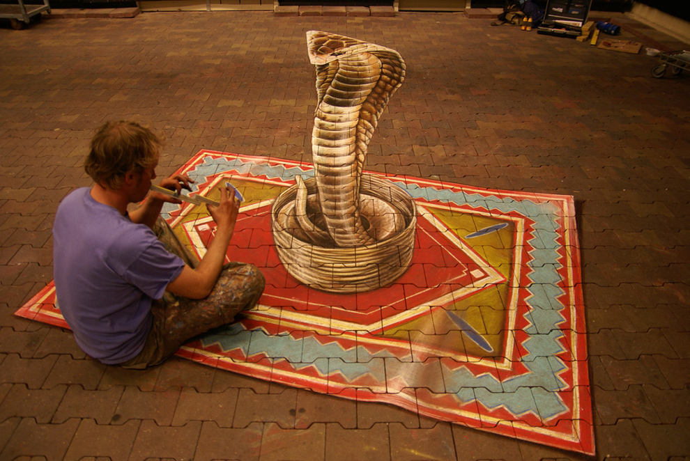 3D Chalk Art by Leon Keer (via streetpainting3d.com)